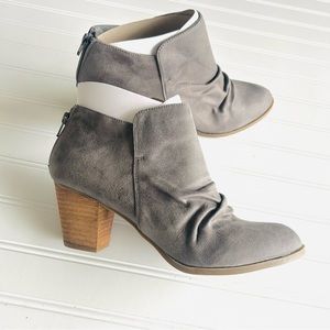 NEW Gray Women’s booties Ankle Boots 9.5